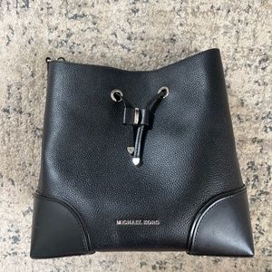 Michael Kors hand bag
